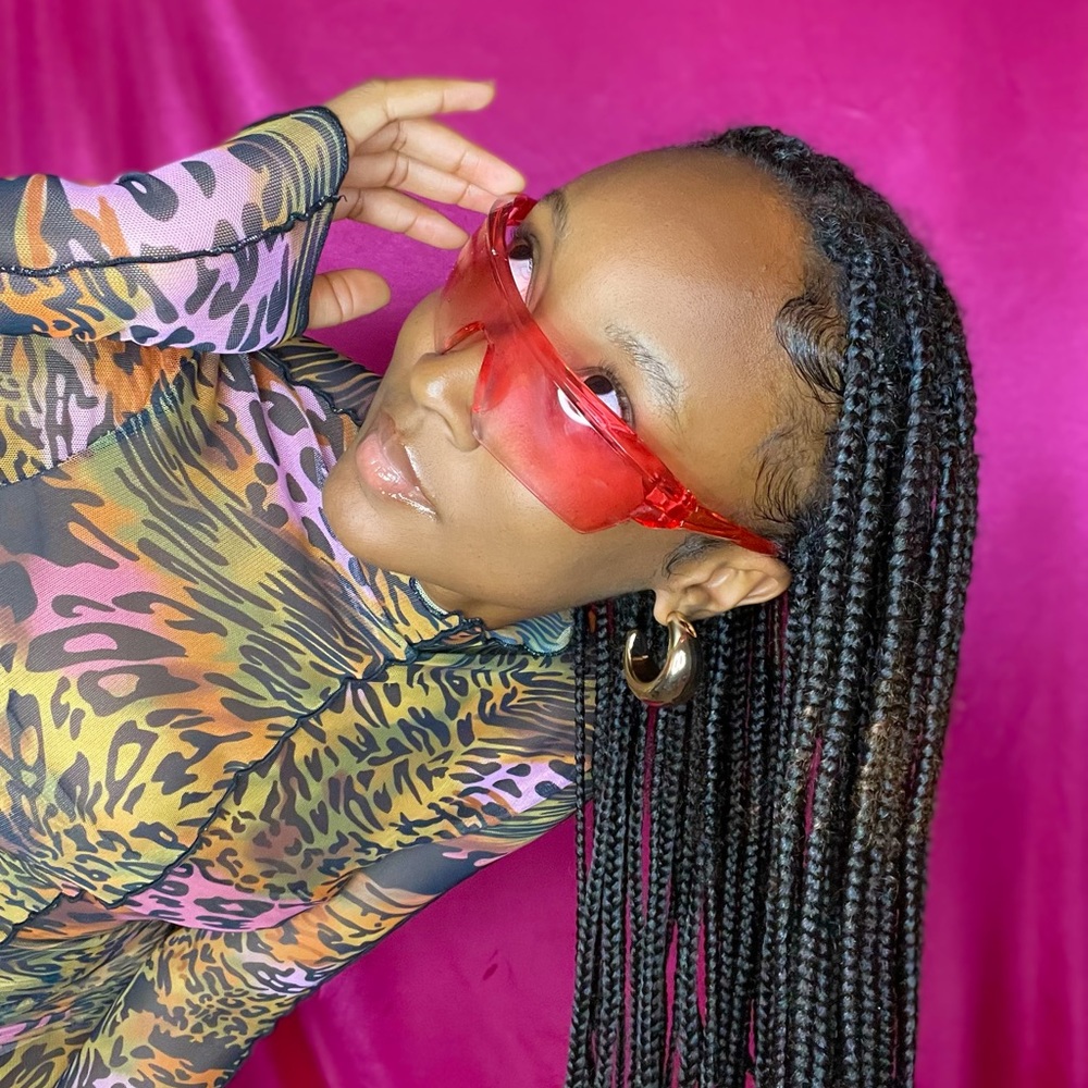 PINK Y2K WRAP AROUND SUNGLASSES